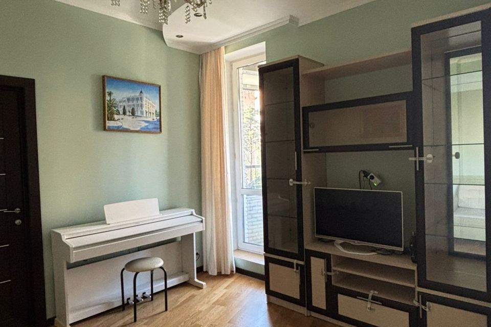 Продаётся 4-комнатная квартира, 91 м²