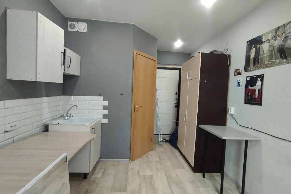 Продаётся комната в 1-комн. квартире, 12.2 м²