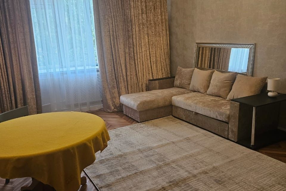 Сдаётся 2-комнатная квартира, 60 м²