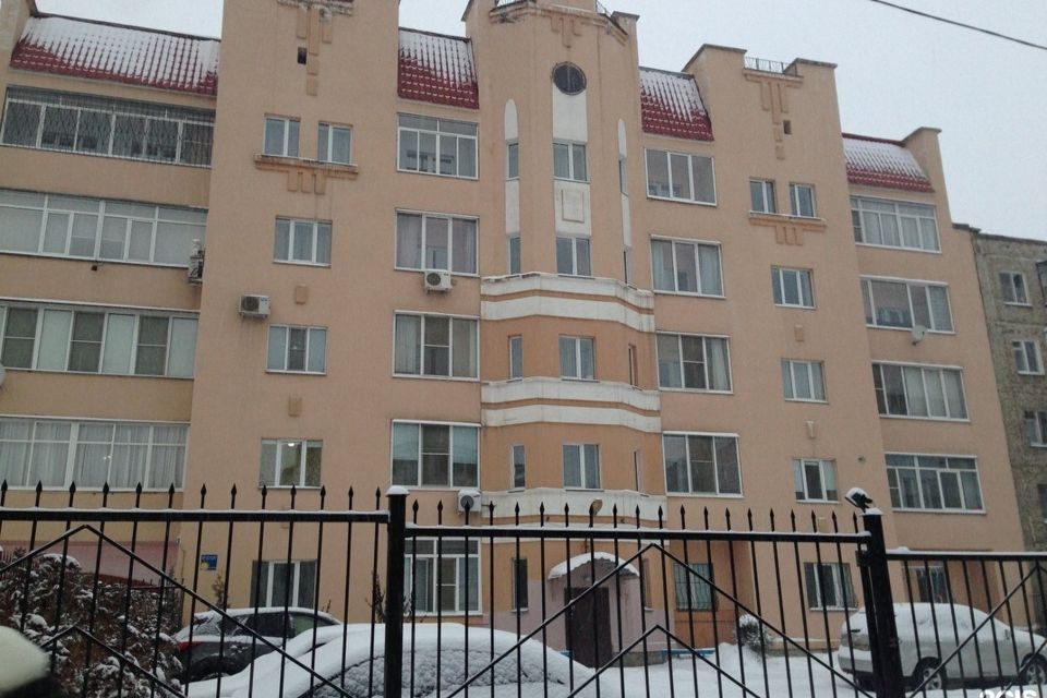 Продаётся 3-комнатная квартира, 116.8 м²