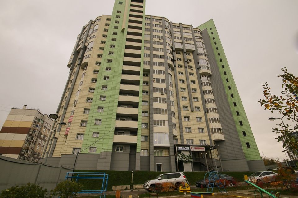 Продаётся 4-комнатная квартира, 124 м²