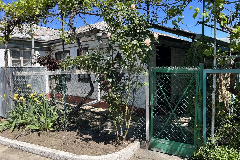 Продаётся 4-комнатная квартира, 82.6 м²
