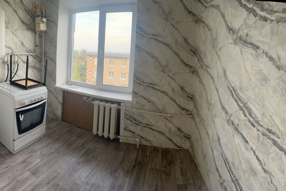 Продаётся 4-комнатная квартира, 60.5 м²