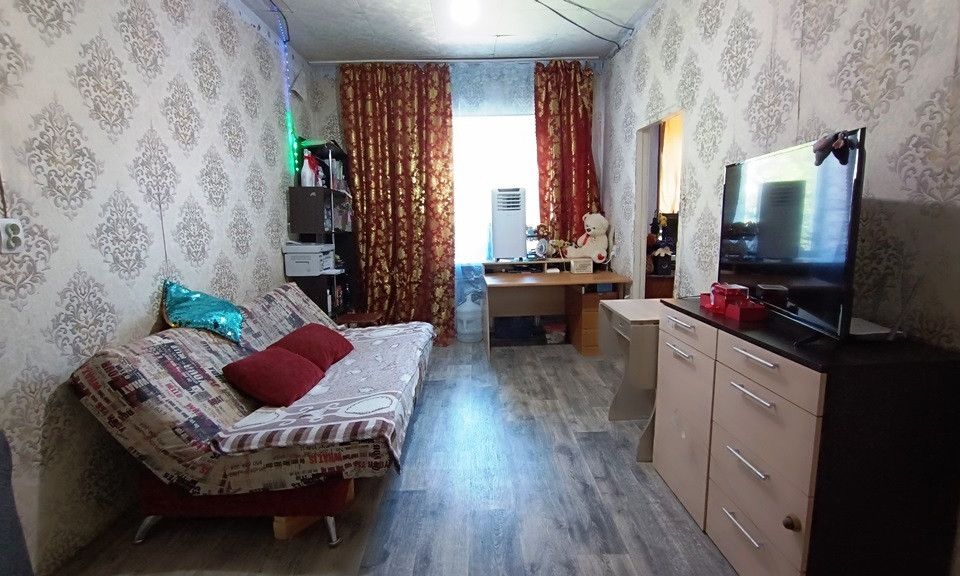 Продаётся 3-комнатная квартира, 49.8 м²