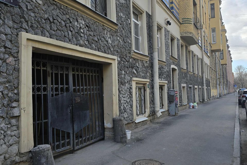 Продаётся 4-комнатная квартира, 60.2 м²
