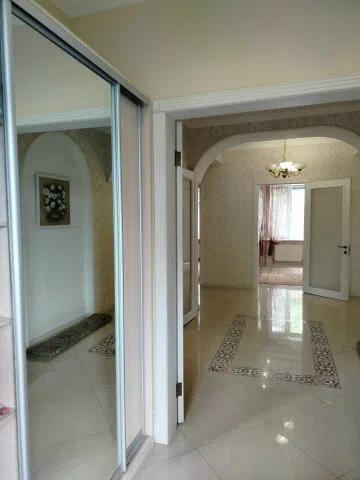 Продаётся 2-этажный дом, 292 м²