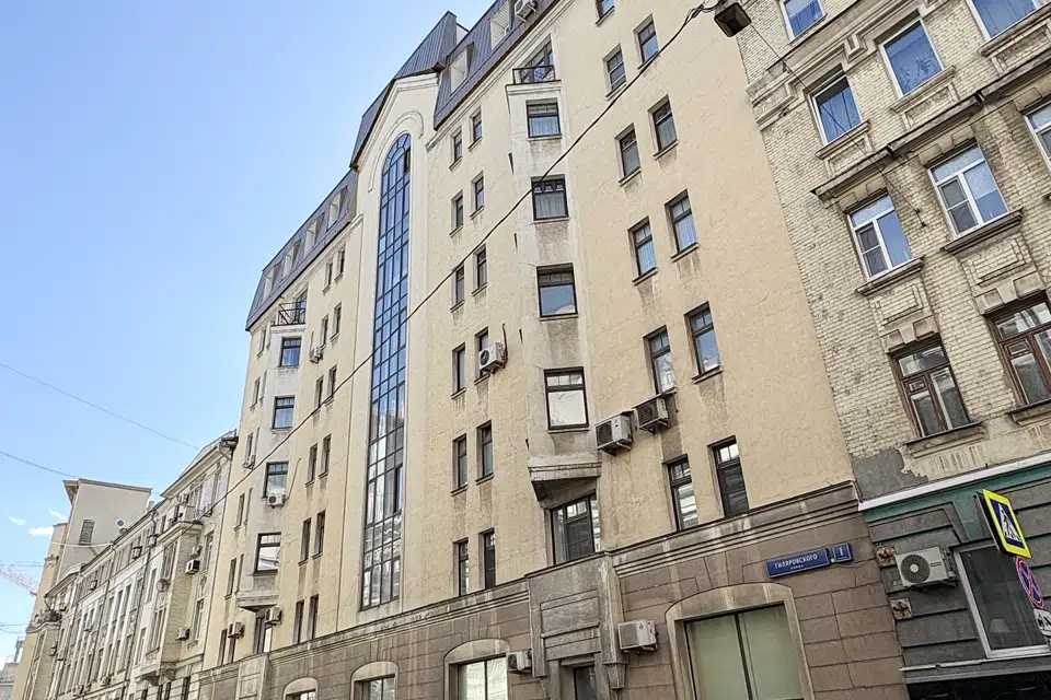 Продаётся 5-комнатная квартира, 227.8 м²