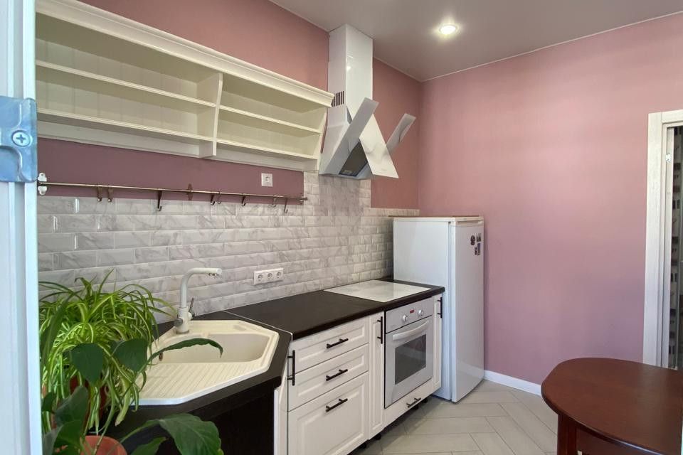 Продаётся 1-комнатная квартира, 38 м²