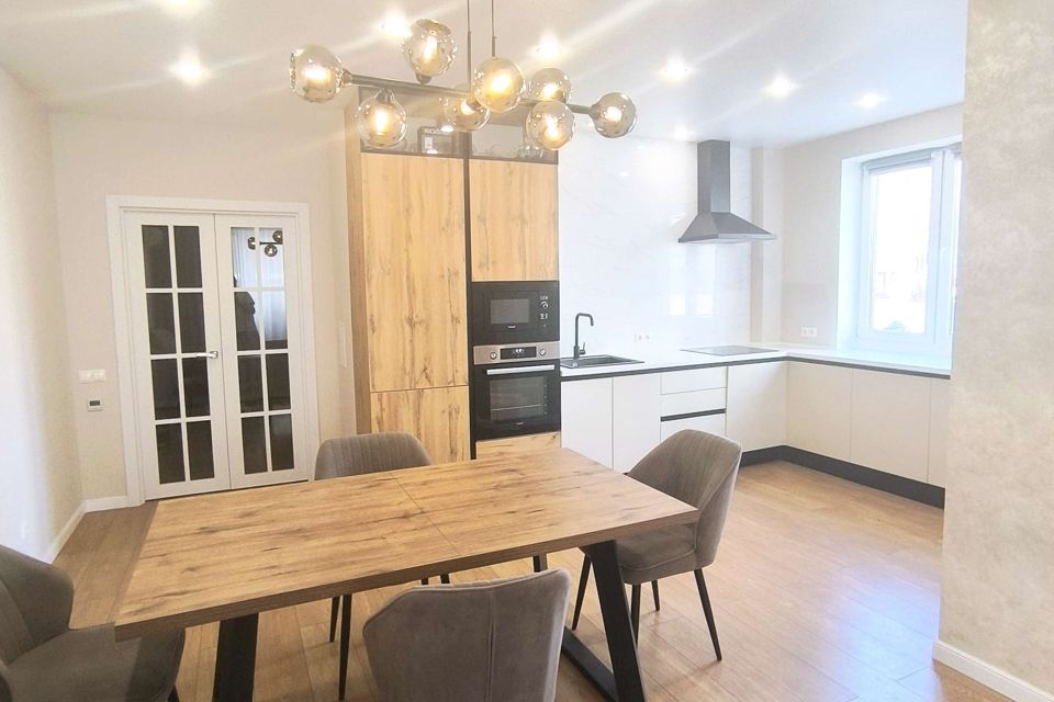 Продаётся 3-комнатная квартира, 73 м²