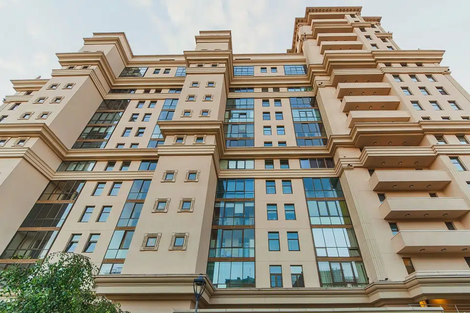 Продаётся 4-комнатная квартира, 170.9 м²