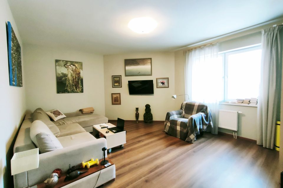 Продаётся 3-комнатная квартира, 106.9 м²