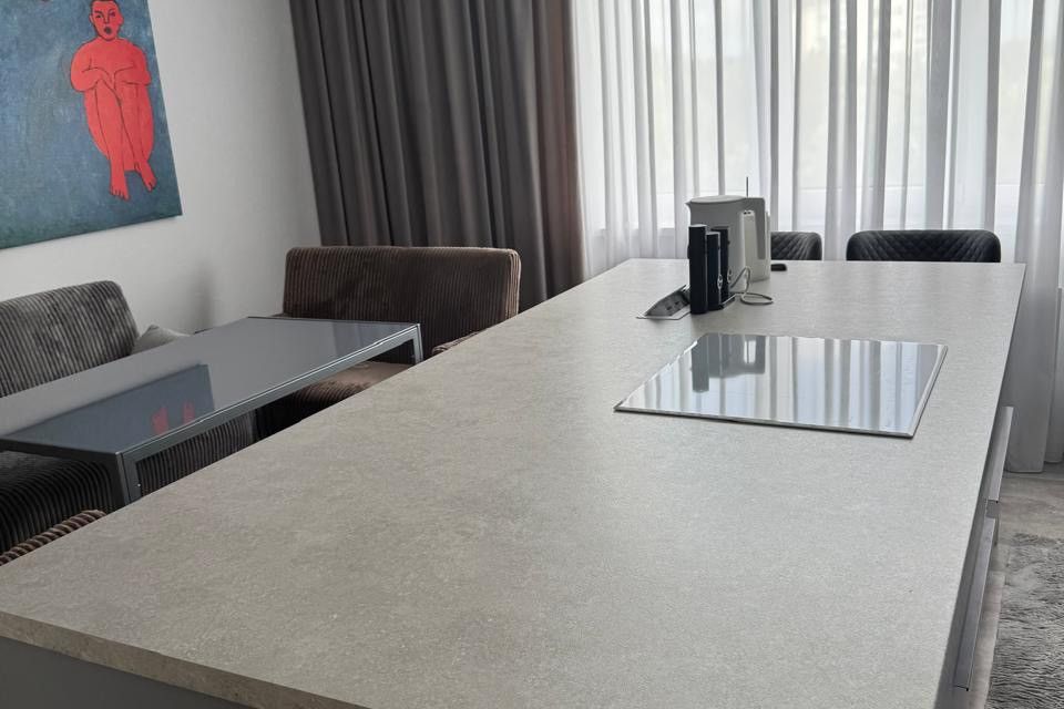 Продаётся 3-комнатная квартира, 107 м²