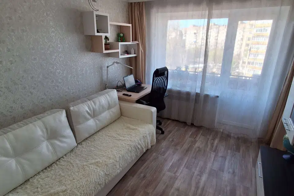 Продаётся 3-комнатная квартира, 52.3 м²