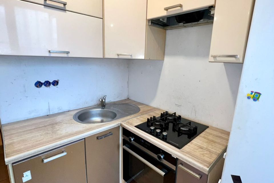 Продаётся 3-комнатная квартира, 52.5 м²