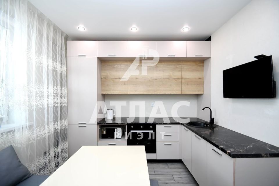 Продаётся 1-комнатная квартира, 40.7 м²
