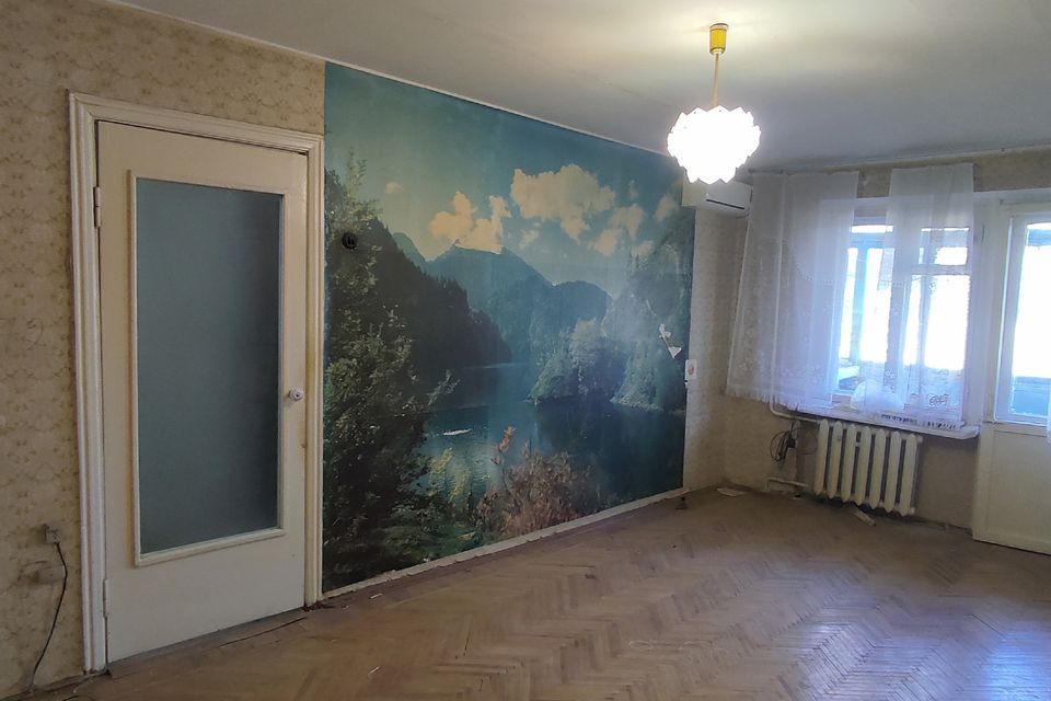 Продаётся 3-комнатная квартира, 55.9 м²