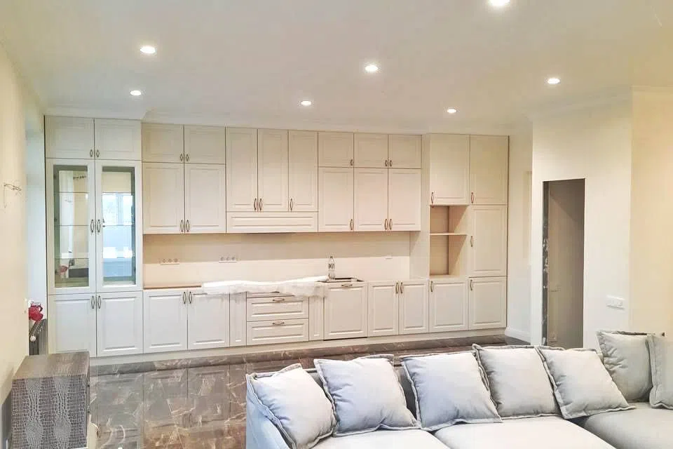 Продаётся 4-комнатная квартира, 145 м²