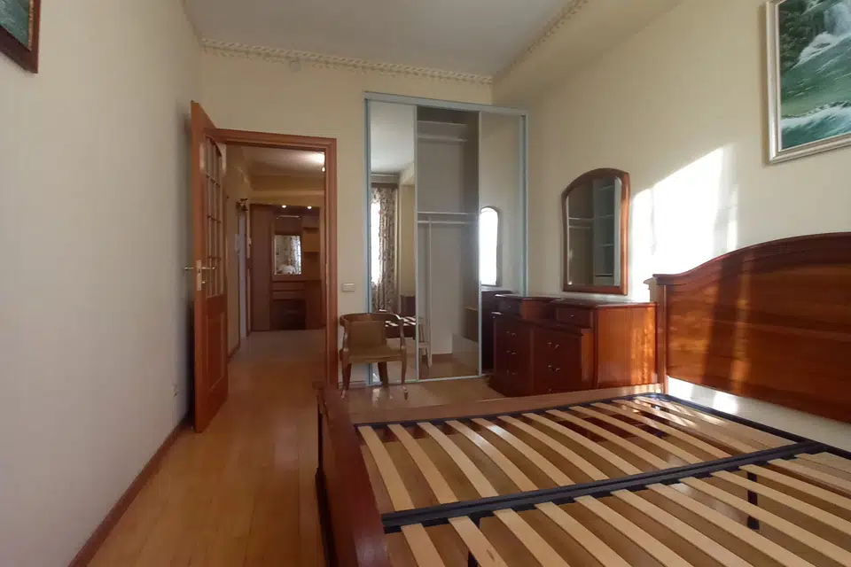 Продаётся 5-комнатная квартира, 130.4 м²