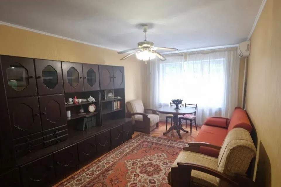 Продаётся 3-комнатная квартира, 62.3 м²
