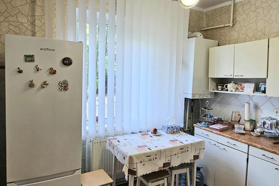 Продаётся 2-комнатная квартира, 57 м²