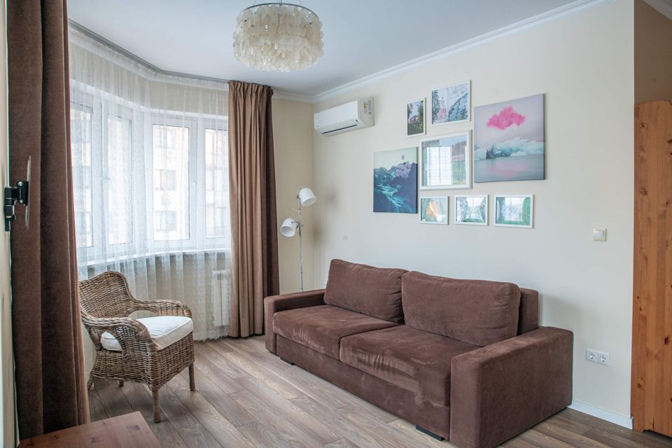Продаётся 2-комнатная квартира, 67.8 м²