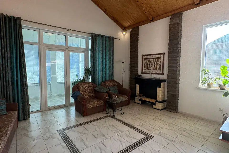 Продаётся 2-этажный дом, 252 м²