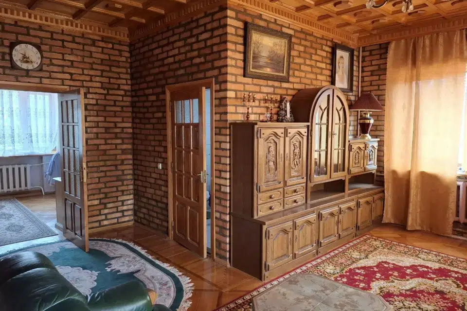 Продаётся 2-этажный дом, 300 м²