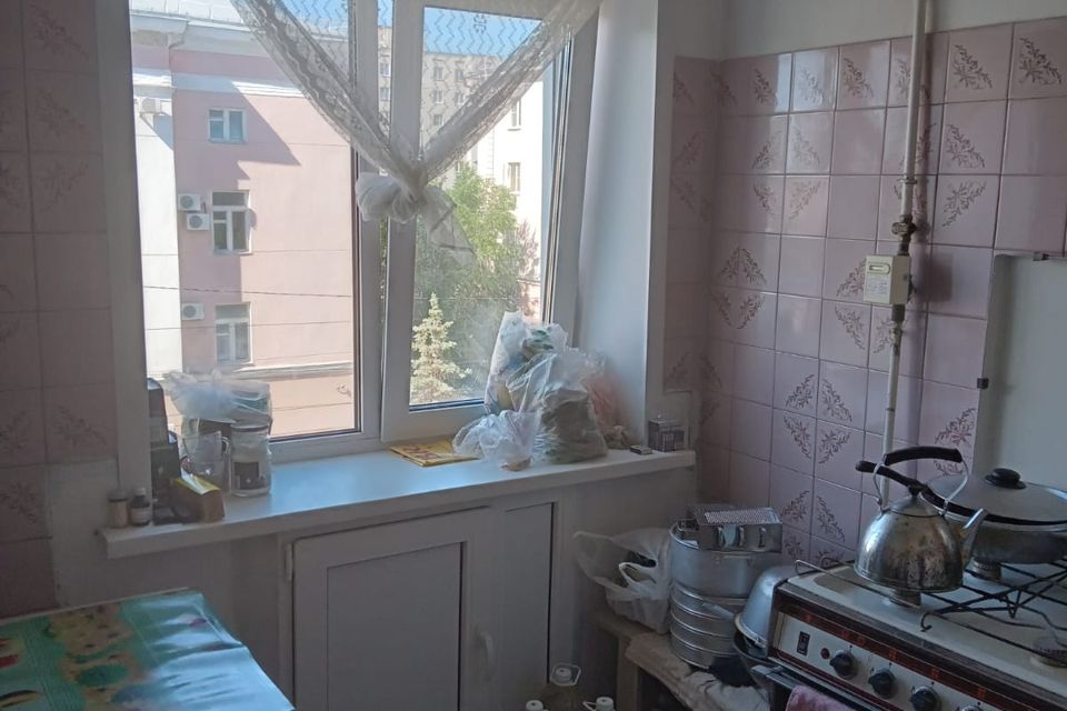 Продаётся 3-комнатная квартира, 52.8 м²