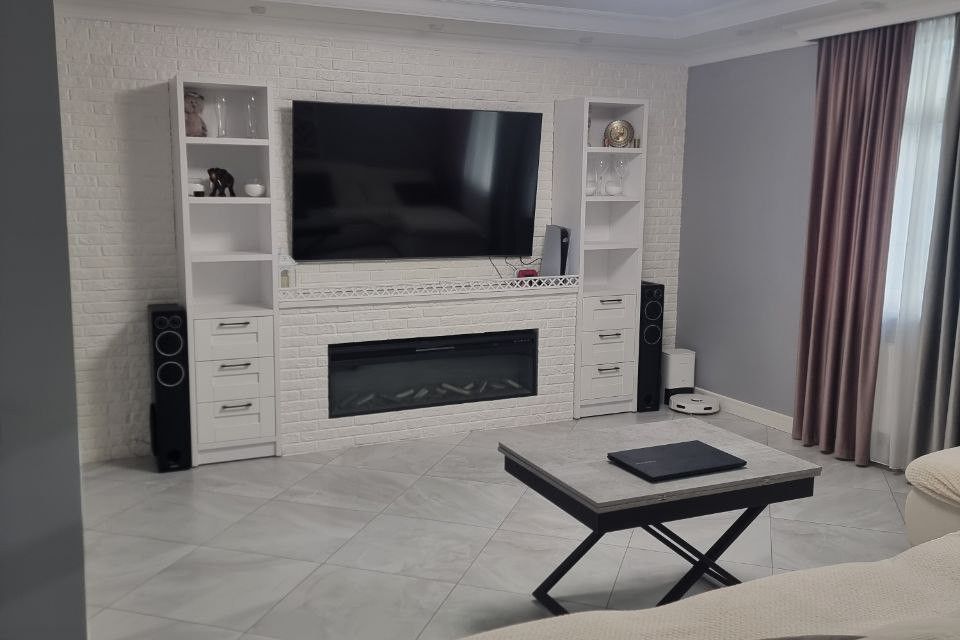 Продаётся 3-комнатная квартира, 82 м²