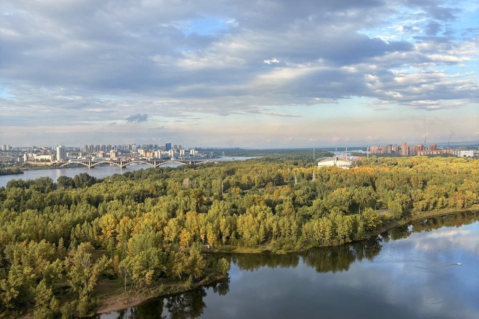 Продаётся 1-комнатная квартира, 42.1 м²