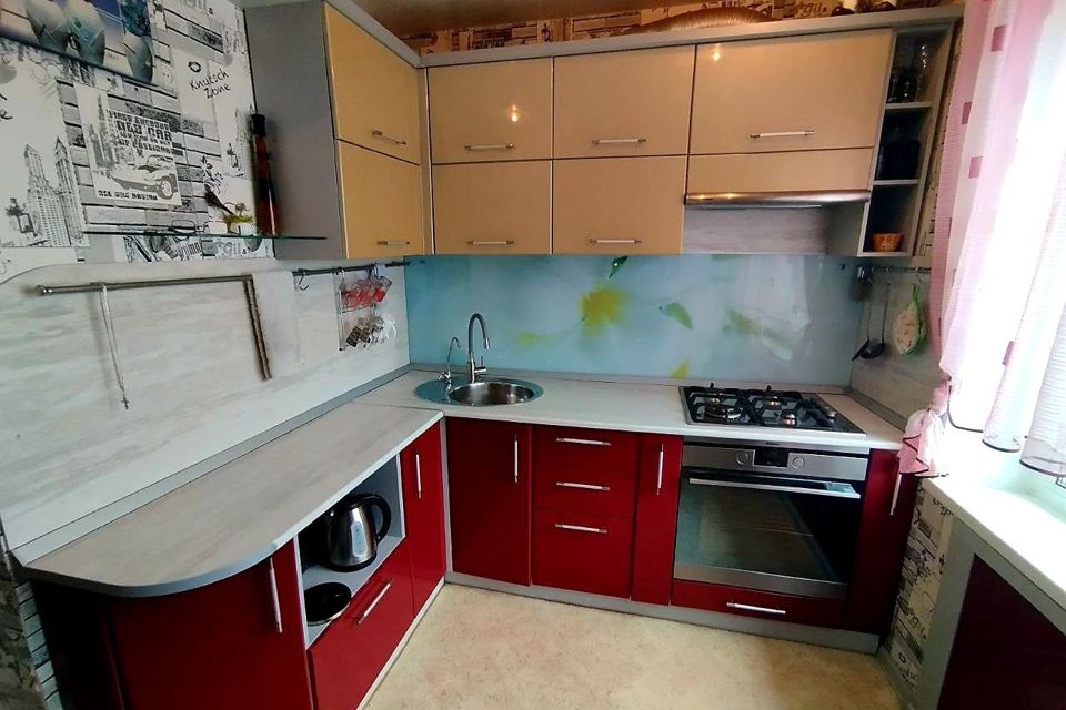 Продаётся 3-комнатная квартира, 59.4 м²