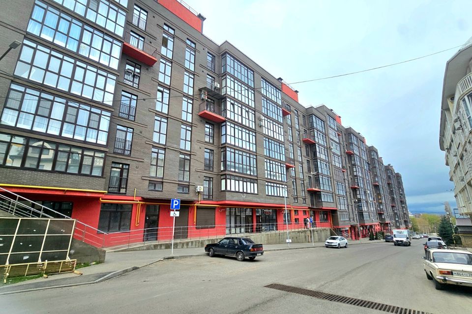 Продаётся 3-комнатная квартира, 100 м²