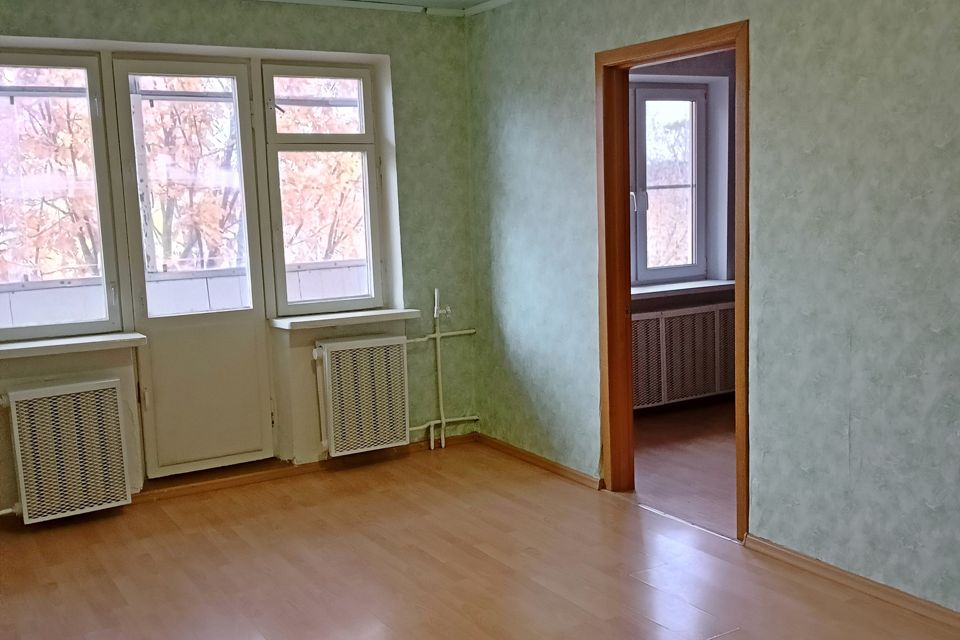 Продаётся 3-комнатная квартира, 55.9 м²