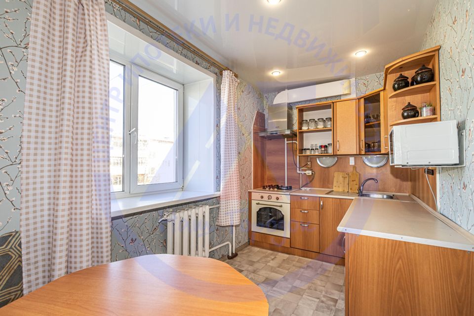 Продаётся 3-комнатная квартира, 63.2 м²