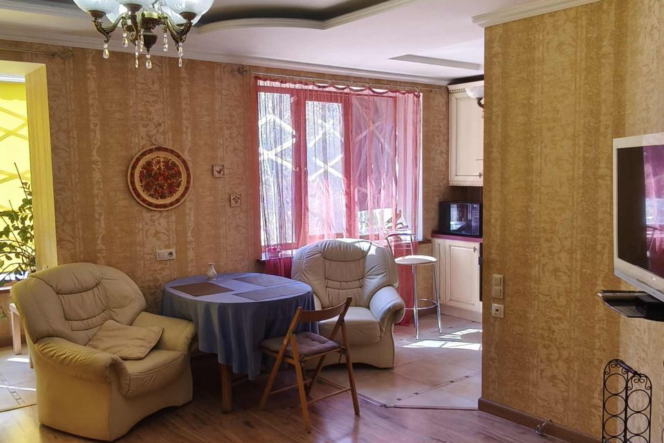 Продаётся 2-комнатная квартира, 62 м²