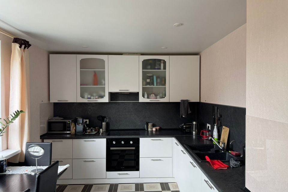 Продаётся 2-комнатная квартира, 65.8 м²