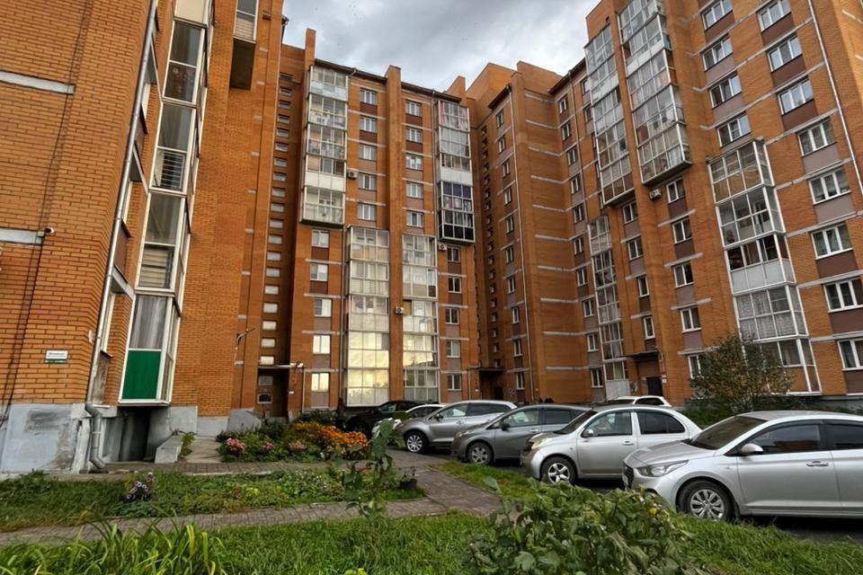 Продаётся 1-комнатная квартира, 42.4 м²