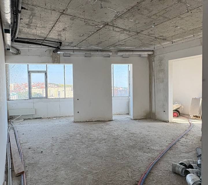 Продаётся 2-комнатная квартира, 134.6 м²
