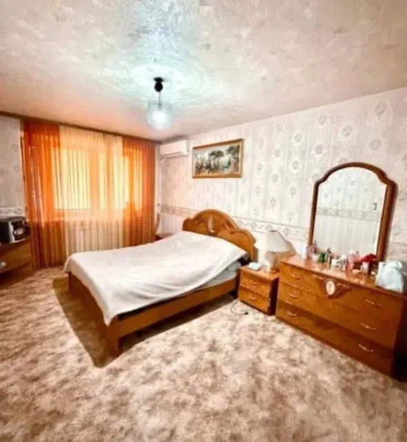 Продаётся 4-комнатная квартира, 110 м²