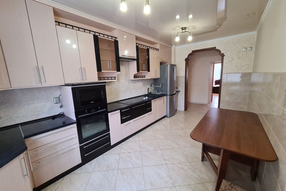 Продаётся 3-комнатная квартира, 89.9 м²