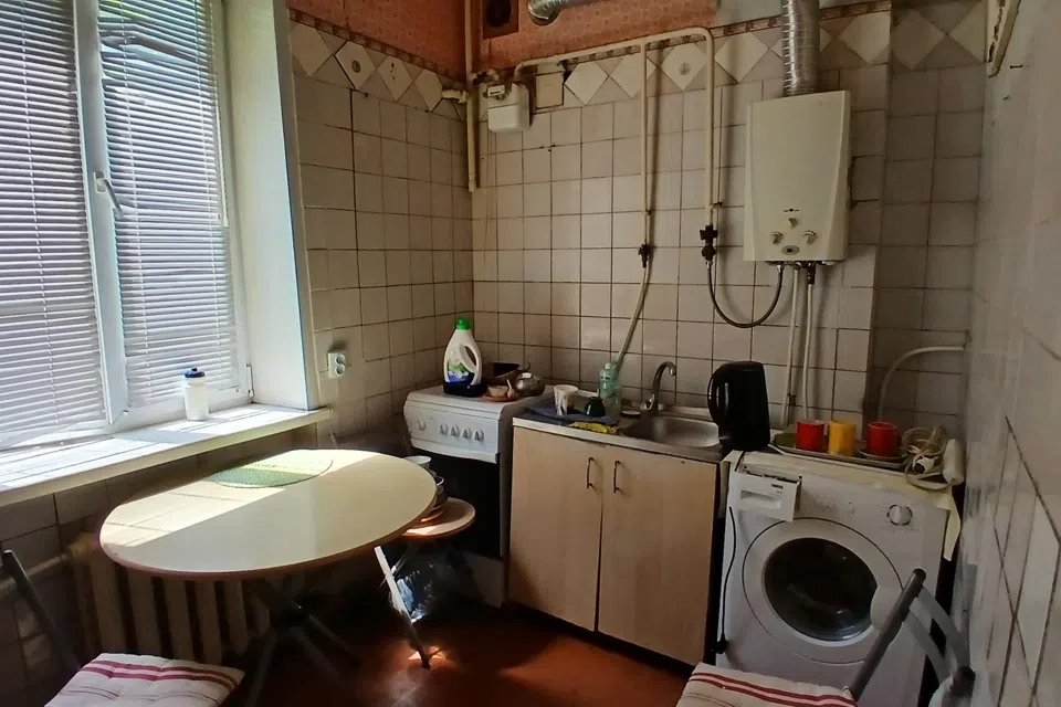 Продаётся 4-комнатная квартира, 67 м²