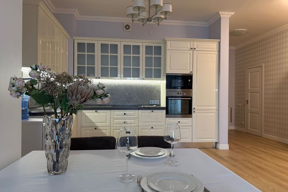 Сдаётся 2-комнатная квартира, 74.3 м²