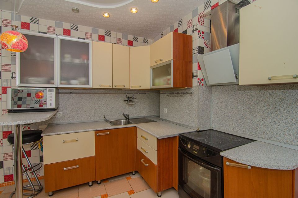 Продаётся 3-комнатная квартира, 98 м²