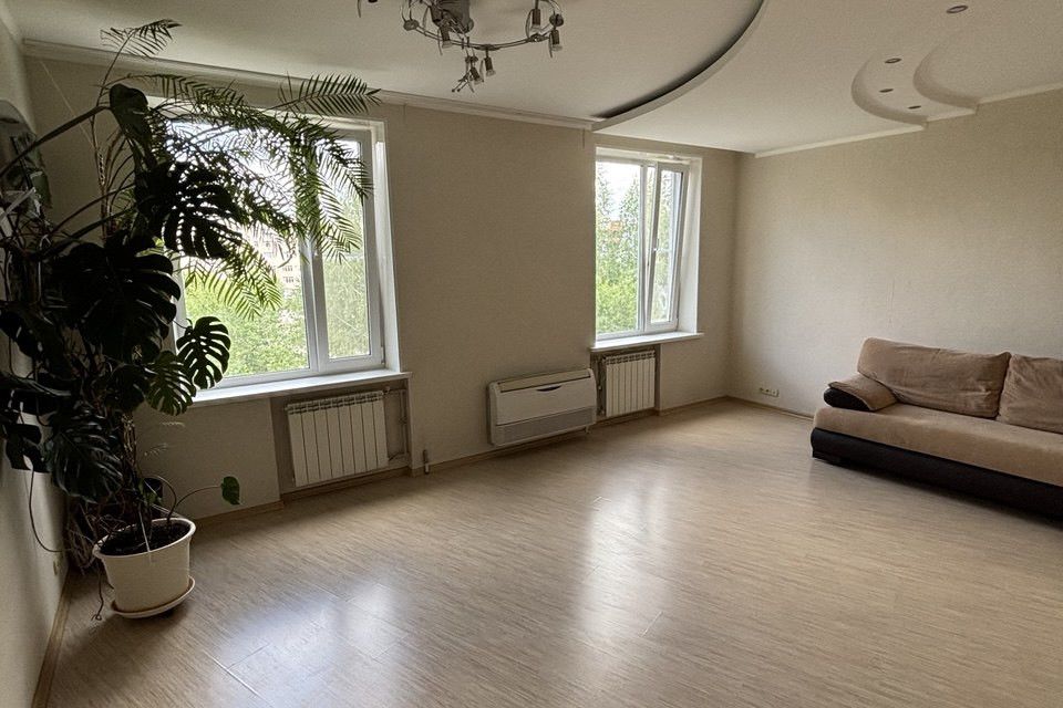 Продаётся 3-комнатная квартира, 103.2 м²