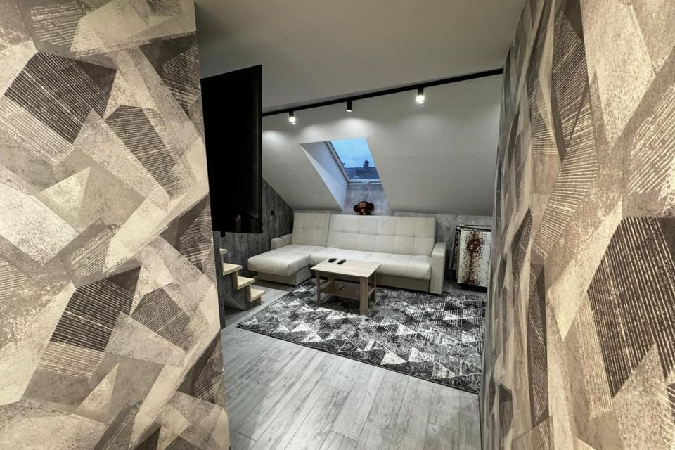 Продаётся 1-комнатная квартира, 58 м²
