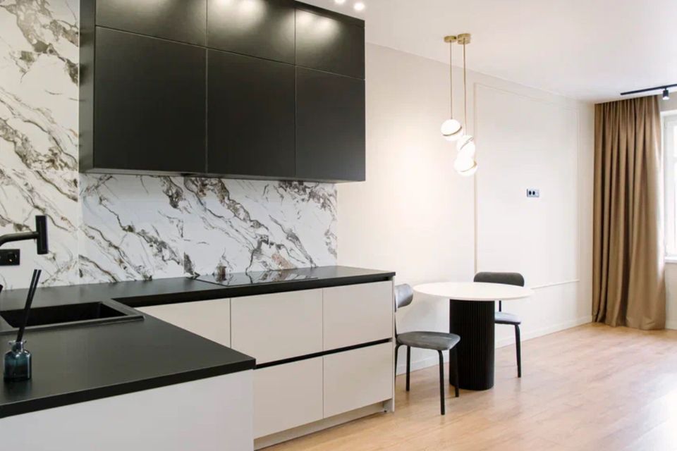Продаётся 2-комнатная квартира, 69.6 м²
