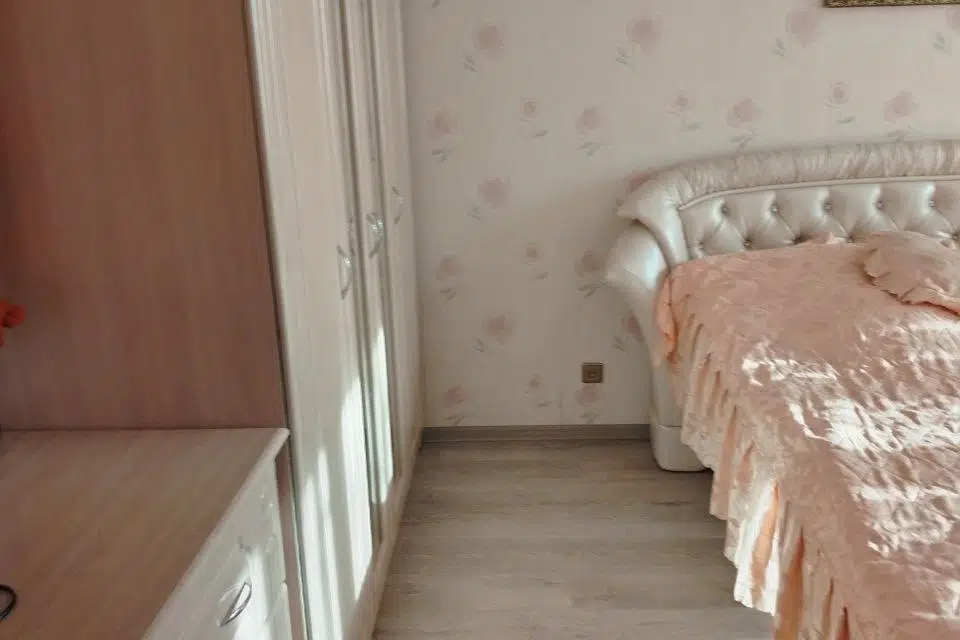 Продаётся 2-комнатная квартира, 55.6 м²