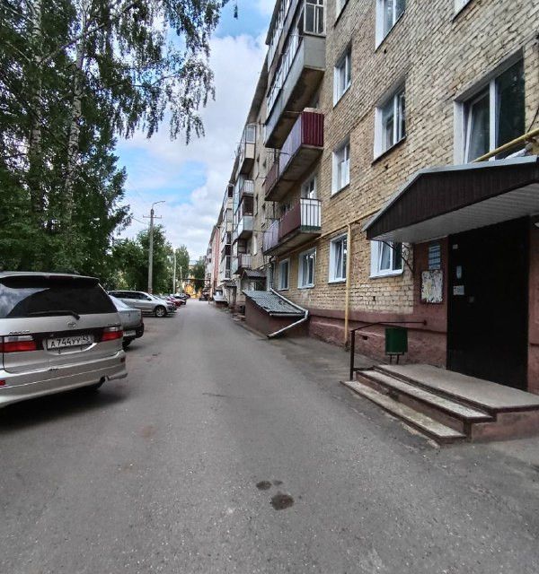 Продаётся 4-комнатная квартира, 61.1 м²