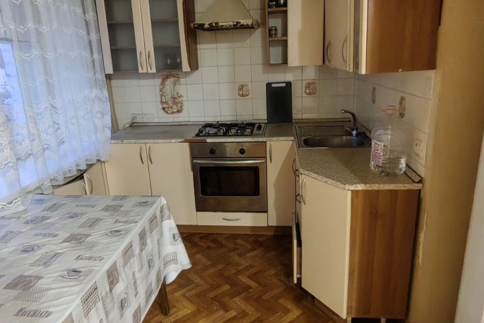 Продаётся 3-комнатная квартира, 55.4 м²