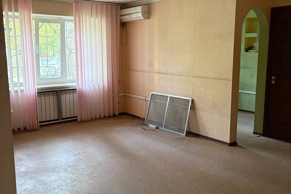 Продаётся 3-комнатная квартира, 50 м²